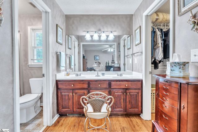 200 Spring Meadow Road, Simpsonville, SC 29681