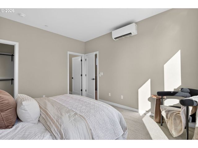 15607 Se MEADOWLARK Ln, Milwaukie, OR 97267