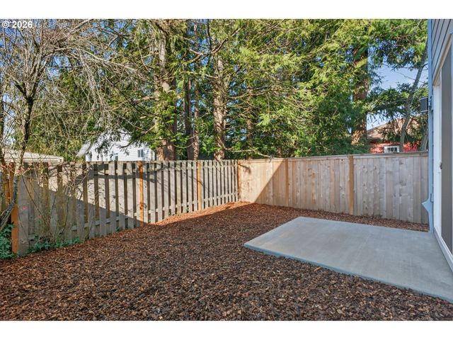 15607 Se MEADOWLARK Ln, Milwaukie, OR 97267