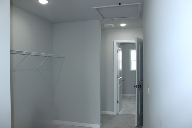 837 Blackhawk Drive, Braidwood, IL 60408