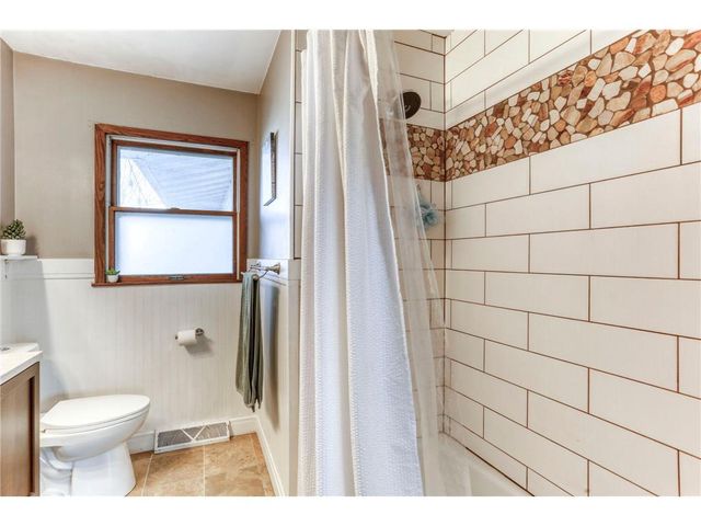 1355 Sycamore Street, River Falls, WI 54022