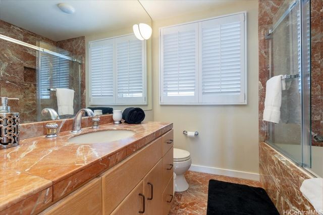 542 Ahina Street, Honolulu, HI 96816