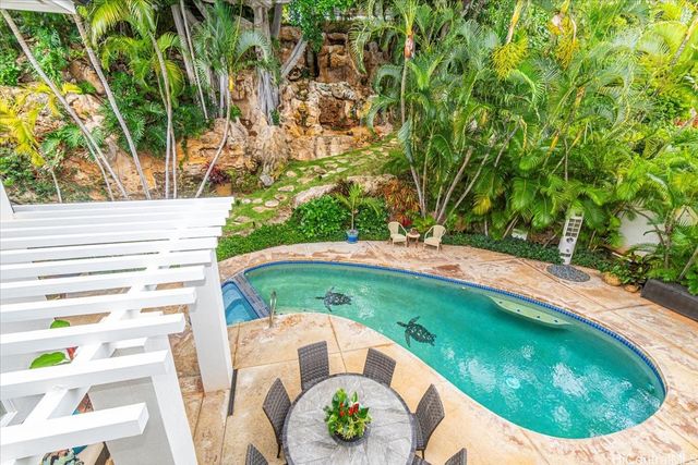 542 Ahina Street, Honolulu, HI 96816