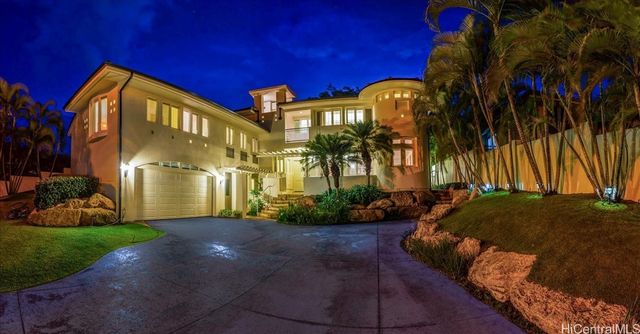 542 Ahina Street, Honolulu, HI 96816