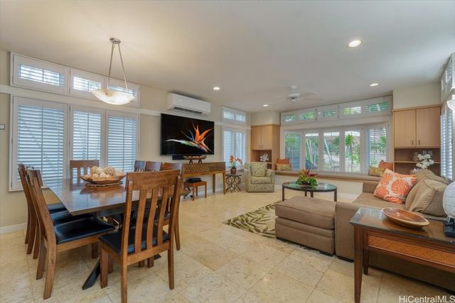 542 Ahina Street, Honolulu, HI 96816