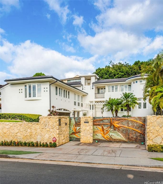542 Ahina Street, Honolulu, HI 96816