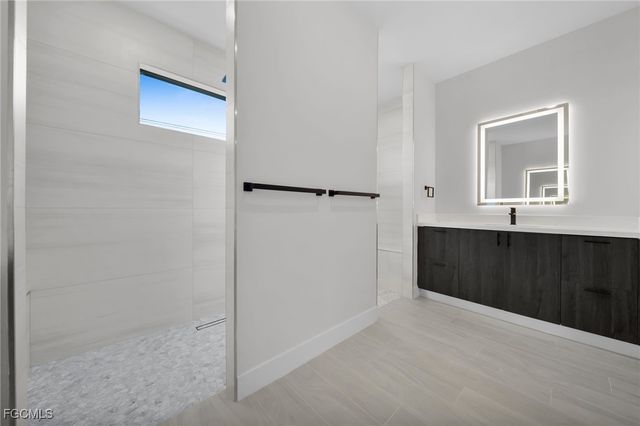 3435 SW 8th CT, Cape Coral, FL 33914