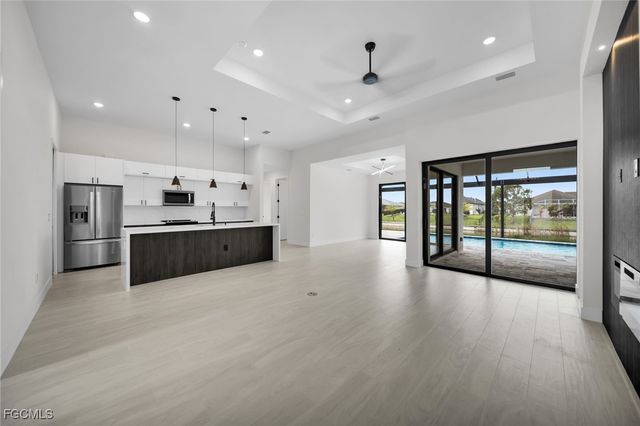 3435 SW 8th CT, Cape Coral, FL 33914