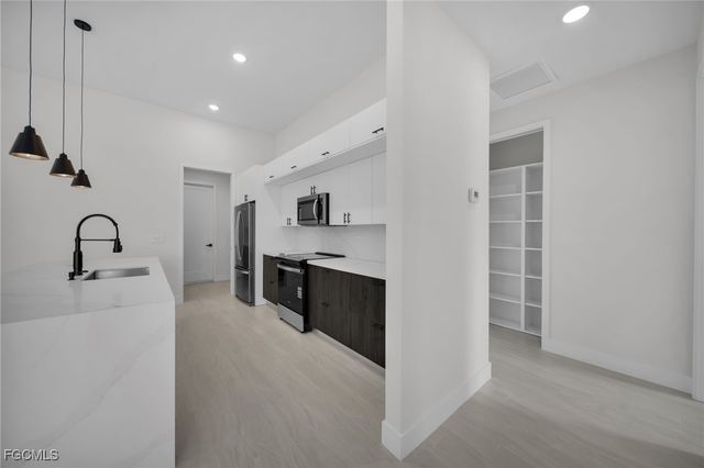 3435 SW 8th CT, Cape Coral, FL 33914