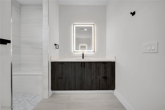 3435 SW 8th CT, Cape Coral, FL 33914