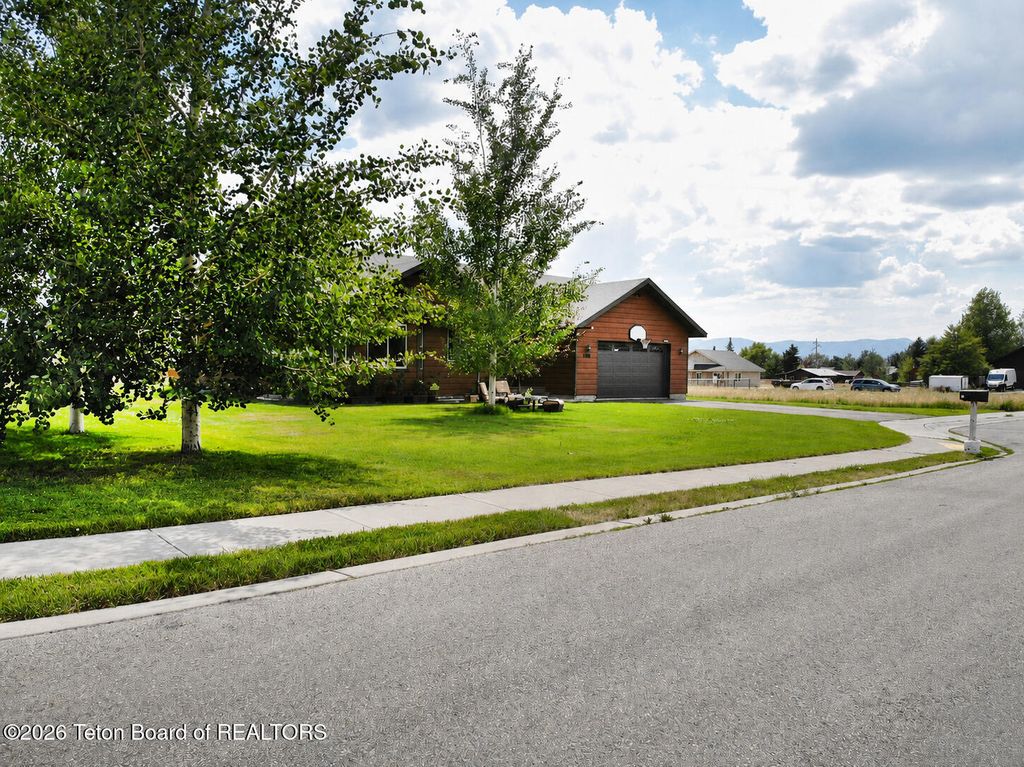 858 EASY Street, Driggs, ID 83422 photo 3