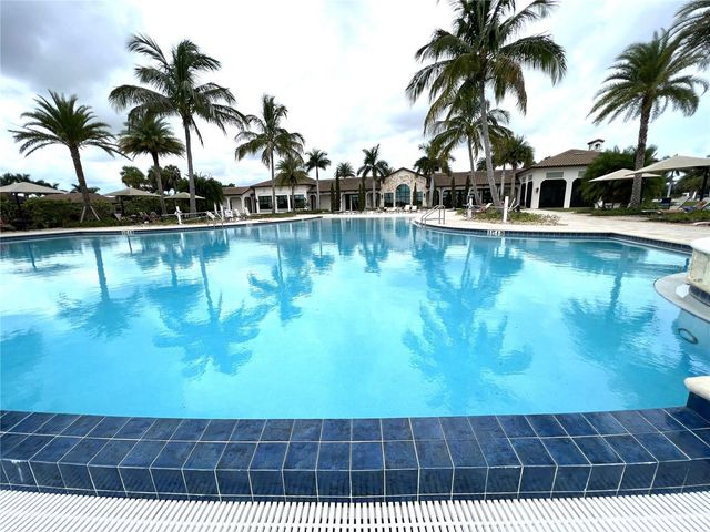 120 VENTOSA PLACE, Nokomis, FL 34275