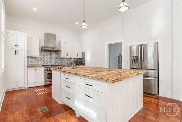 205 W 35th Street, Savannah, GA 31401