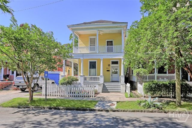 205 W 35th Street, Savannah, GA 31401
