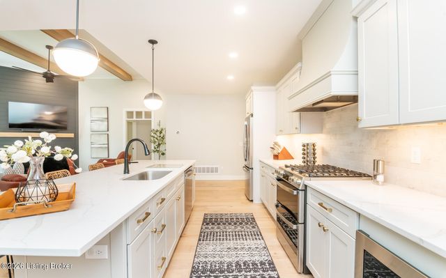 2914 Travis French Trail, Fisherville, KY 40023