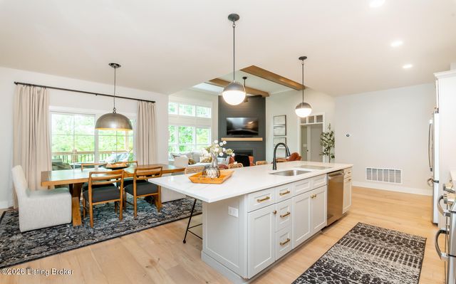 2914 Travis French Trail, Fisherville, KY 40023
