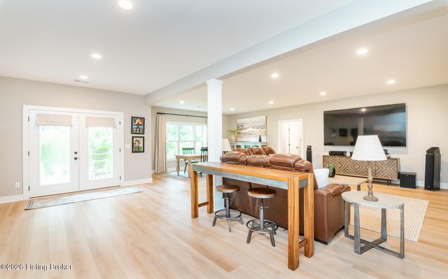 2914 Travis French Trail, Fisherville, KY 40023