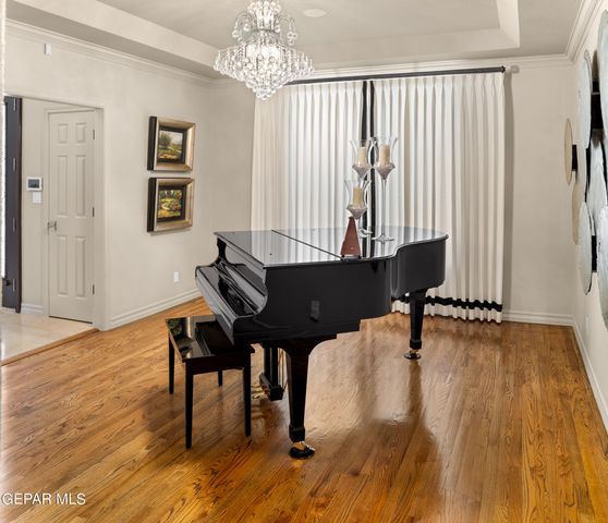 813 Rosinante Road, El Paso, TX 79922