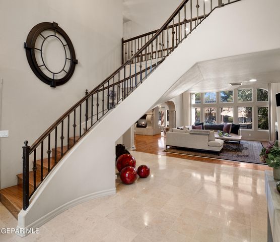 813 Rosinante Road, El Paso, TX 79922