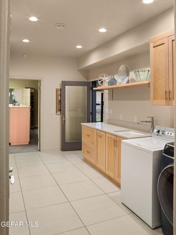 813 Rosinante Road, El Paso, TX 79922