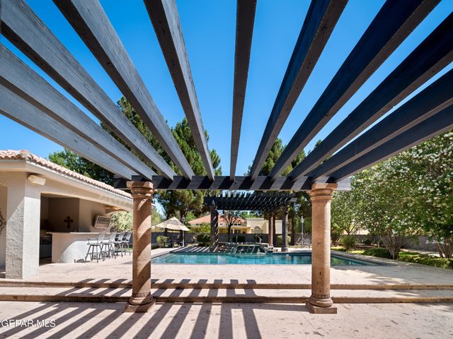 813 Rosinante Road, El Paso, TX 79922