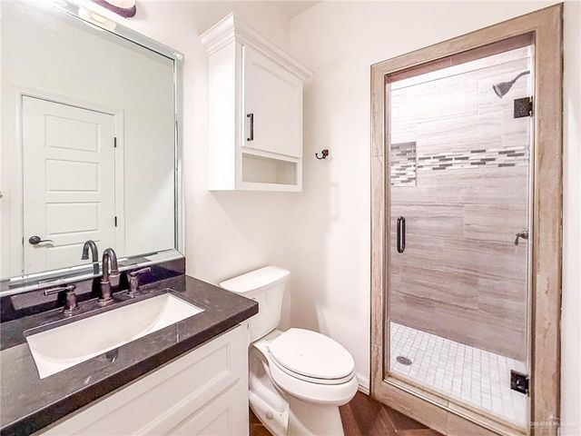 8813 N 9th Street, Mcallen, TX 78504