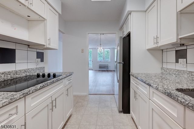 10 Smith Manor Blvd, West Orange Twp., NJ 07052
