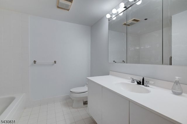 10 Smith Manor Blvd, West Orange Twp., NJ 07052