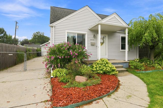 20500 Avalon Street, St Clair Shores, MI 48080