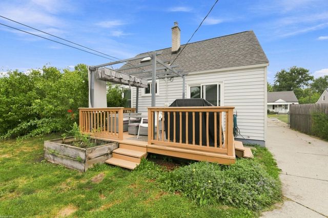 20500 Avalon Street, St Clair Shores, MI 48080