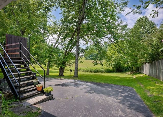 359 CC Camp Rd, Cookeville, TN 38501