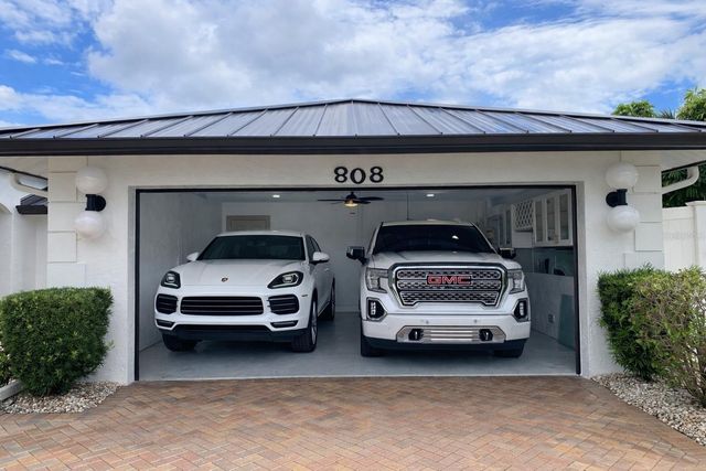 808 SW 52ND STREET, Cape Coral, FL 33914