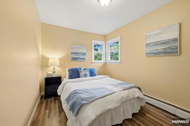 22 Federal Hill Road, Pompton Lakes, NJ 07442