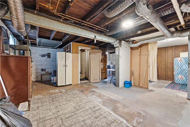 671 Fairview Avenue, Barberton, OH 44203