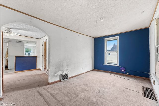 671 Fairview Avenue, Barberton, OH 44203