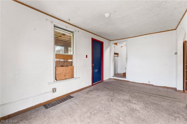 671 Fairview Avenue, Barberton, OH 44203