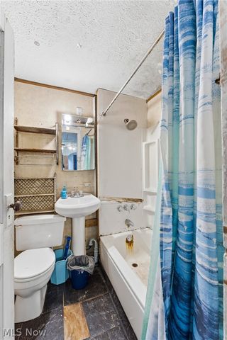 671 Fairview Avenue, Barberton, OH 44203