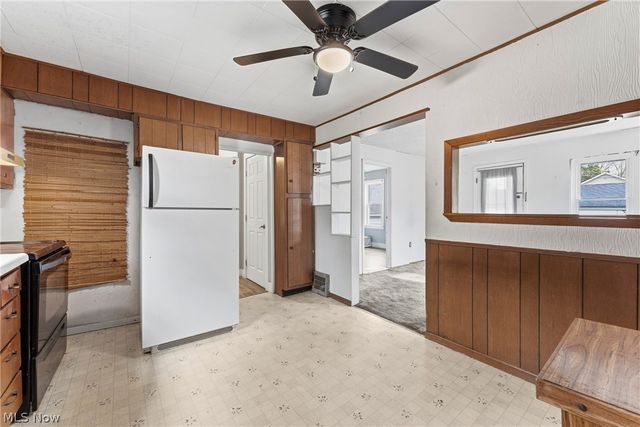671 Fairview Avenue, Barberton, OH 44203