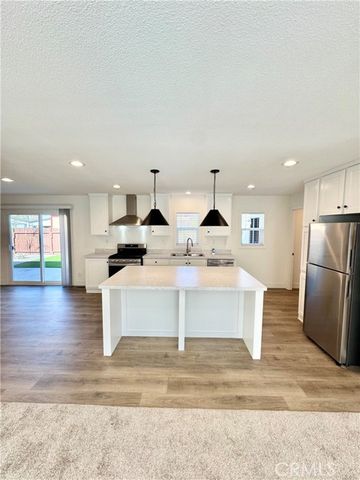 700 Washington 136, Colton, CA 92324