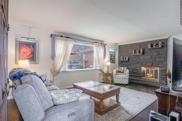 6344 Garfield Street, Merrillville, IN 46410