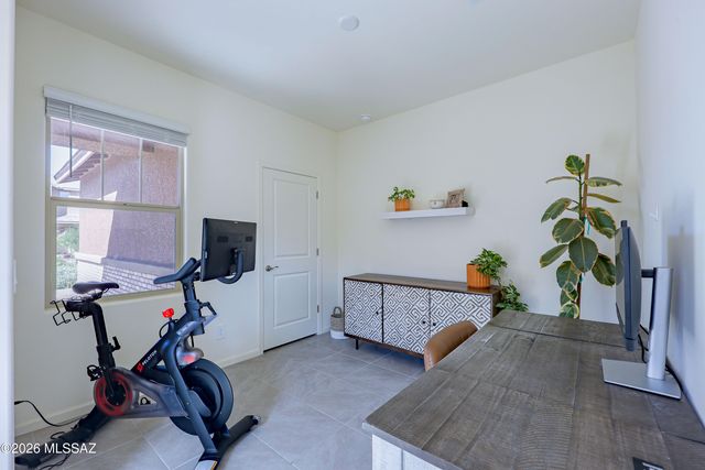 6815 E Paseo De Villalobos, Tucson, AZ 85756