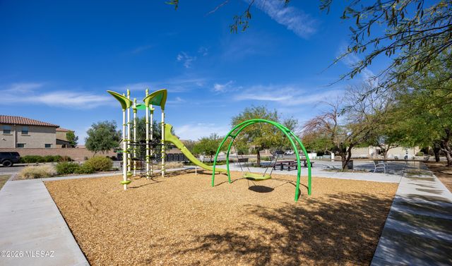 6815 E Paseo De Villalobos, Tucson, AZ 85756