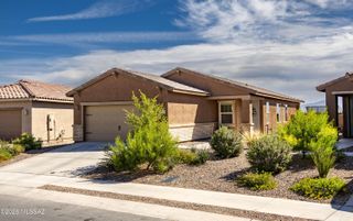 6815 E Paseo De Villalobos, Tucson, AZ 85756