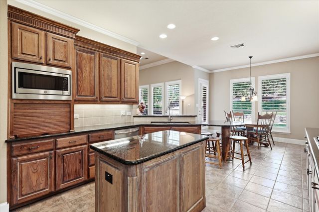 2990 Lakeside Drive, Highland Village, TX 75077