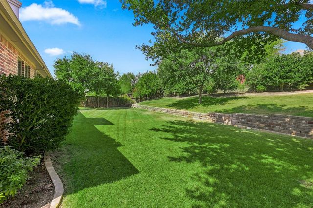 2990 Lakeside Drive, Highland Village, TX 75077