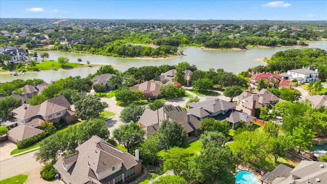 2990 Lakeside Drive, Highland Village, TX 75077
