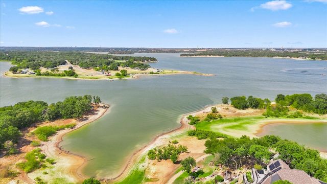 2990 Lakeside Drive, Highland Village, TX 75077