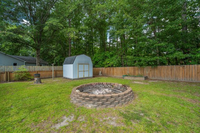 106 Jigsaw Road, Summerville, SC 29485