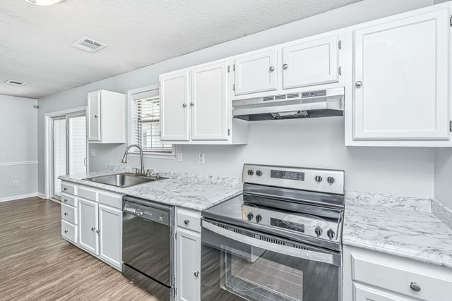 106 Jigsaw Road, Summerville, SC 29485