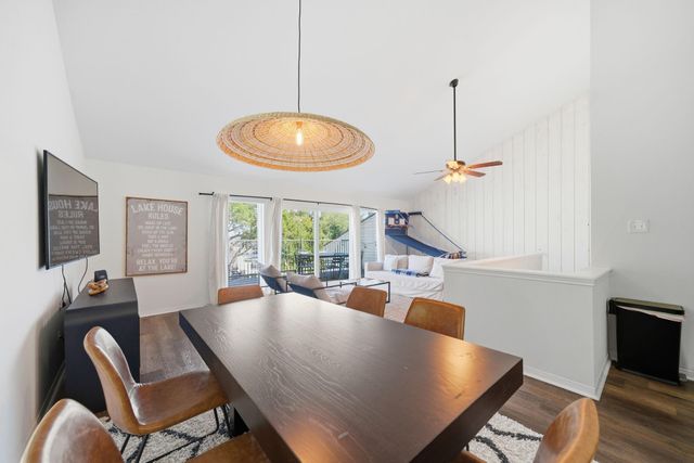 24 Lakeview Village, Conroe, TX 77356